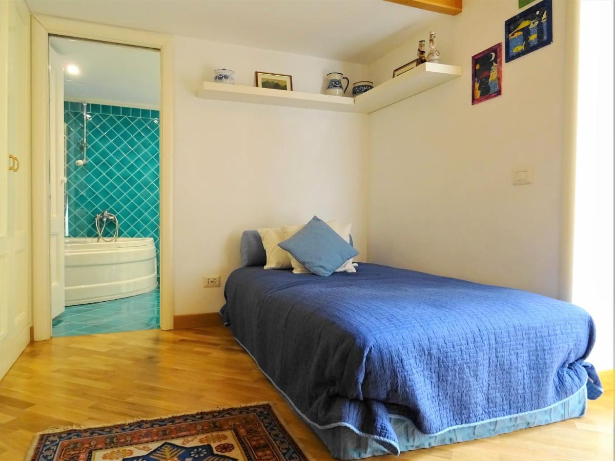 Mezzocannone Holiday House Neapel Exterior foto